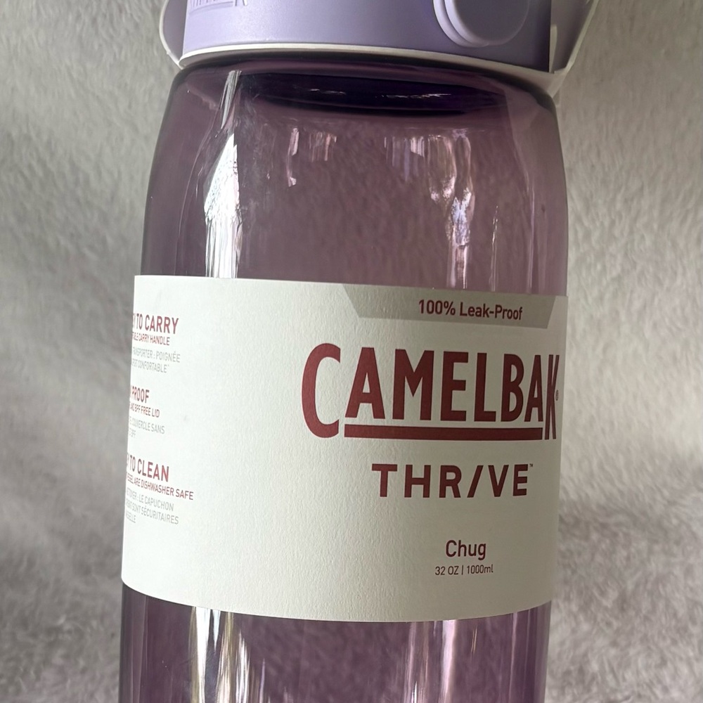 NWT CamelBak Purple Thrive Chug Water Bottle - Picture 2 of 2